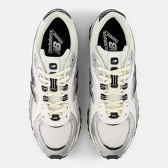 New Balance 204L Silver Metallic Black