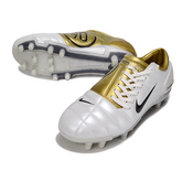 Chuteira Campo FG Nike Total 90 III Branca e Dourada