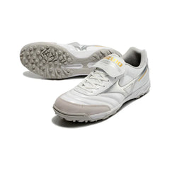 Chuteira Society TF Mizuno Morelia Branca e Prateada