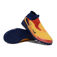 Chuteira Society TF Nike Phantom 6 DF Elite Pack Erling Haaland Infantil