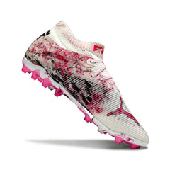 Chuteira Campo Sintético AG Puma Future 8 Branca e Rosa