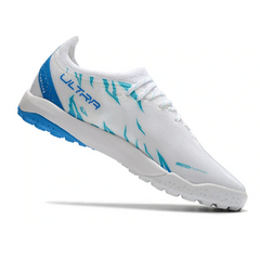 Chuteira Society TF Puma Ultra Ultimate Branca e Azul