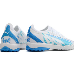 Chuteira Society TF Puma Ultra Ultimate Branca e Azul