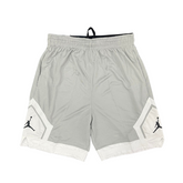 Shorts Jordan Cinza e Branco