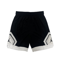 Shorts Jordan Preto e Branco