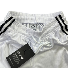 Shorts Jordan Branco e Preto