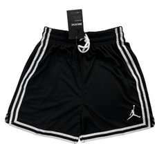Shorts Jordan Preto e Branco