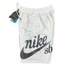 Shorts Nike SB Branco e Preto