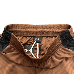 Shorts Under Armour Marrom Preto e Branco