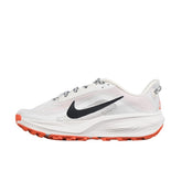 Tênis de Corrida Nike Air Zoom Pegasus Trail Branco e Laranja