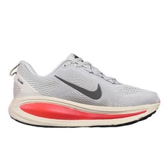 Tênis de Corrida Nike Air Zoom Vomero 18 Cinza e Vermelho