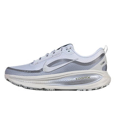 Tênis de Corrida Nike Air Zoom Vomero 18 Branco e Prateado