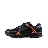 Tênis de Corrida Nike Air Zoom Vomero 5 Preto e Laranja