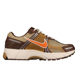 Tênis de Corrida Nike Air Zoom Vomero 5 Marrom
