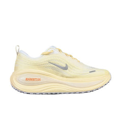 Tênis de Corrida Nike Air Zoom Vomero Plus Bege