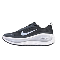 Tênis de Corrida Nike Air Zoom Vomero Plus Preto e Branco