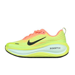 Tênis de Corrida Nike Air Zoom Vomero Plus Light Verde e Laranja