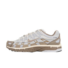 Tênis de Corrida Nike P-6000 Bege e Branco