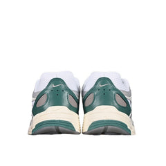Tênis de Corrida Nike P-6000 Cinza e Verde