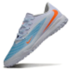Chuteira Society TF Nike Phantom 6 Academy Branca, Azul e Laranja
