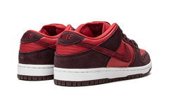 Nike SB Dunk Low Cherry