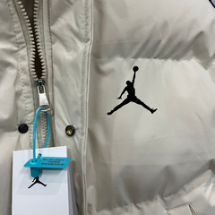 Jaqueta Puffer Jordan Bege