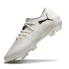 Chuteira Campo FG Puma Future 8 Cano Baixo Branca e Preta