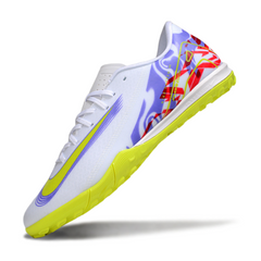 Chuteira Society TF Nike Zoom Mercurial Vapor 16 Academy Branca e Roxa