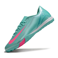 Chuteira Society TF Nike Zoom Mercurial Vapor 16 Academy Light Azul e Rosa
