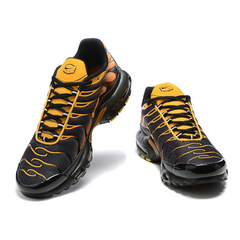 Tênis Casual Nike Air Max Plus TN Branco e Preto Laranja