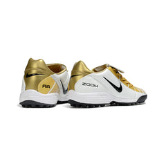 Chuteira Society TF Nike Air Zoom Total 90 III Branca e Dourada