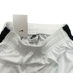 Shorts Nike Branco e Preto