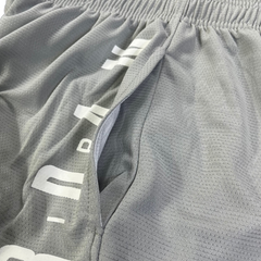 Shorts Jordan Cinza e Branco