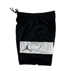 Shorts Jordan Preto e Branco