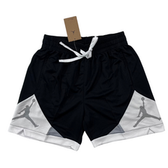 Shorts Jordan Preto e Branco