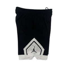 Shorts Jordan Preto e Branco