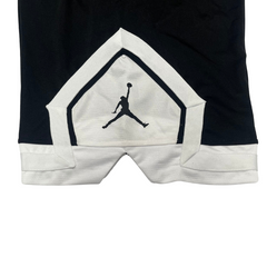 Shorts Jordan Preto e Branco