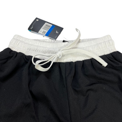Shorts Nike Preto e Branco