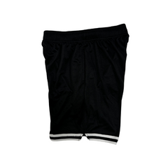 Shorts Under Armour Preto e Branco
