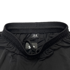 Shorts Under Armour Preto e Branco