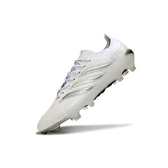 Chuteira Campo FG Adidas Predator 26 Elite Branca e Prateada