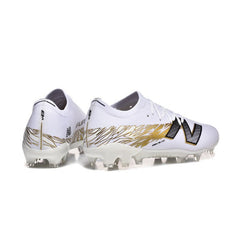 Chuteira Campo FG New Balance Furon Team V8 Branca e Dourada