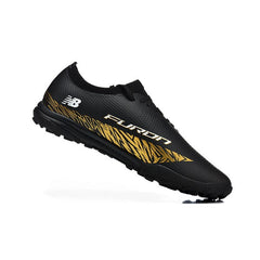 Chuteira Society TF New Balance Furon V8 Elite Preta e Dourada