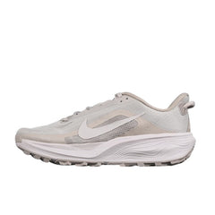 Tênis de Corrida Nike Air Zoom Pegasus Trail Bege
