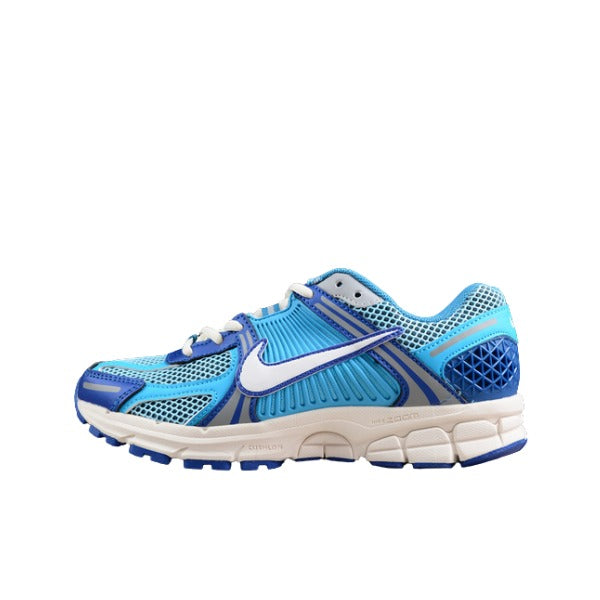 Tênis de Corrida Nike Air Zoom Vomero 5 Azul e Branco