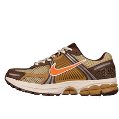 Tênis de Corrida Nike Air Zoom Vomero 5 Marrom