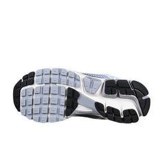 Tênis de Corrida Nike Air Zoom Vomero 5 Cinza e Prateado