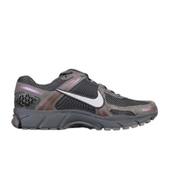 Tênis de Corrida Nike Air Zoom Vomero 5 Cinza e Branco