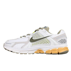 Tênis de Corrida Nike Air Zoom Vomero 5 Branco e Cinza/Amarelo
