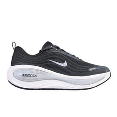 Tênis de Corrida Nike Air Zoom Vomero Plus Preto e Branco